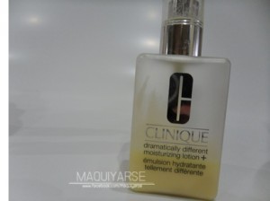 ผิวแห้งใช้อะไรดีนะ? ผิวแห้งใช้อะไรดีนะ?