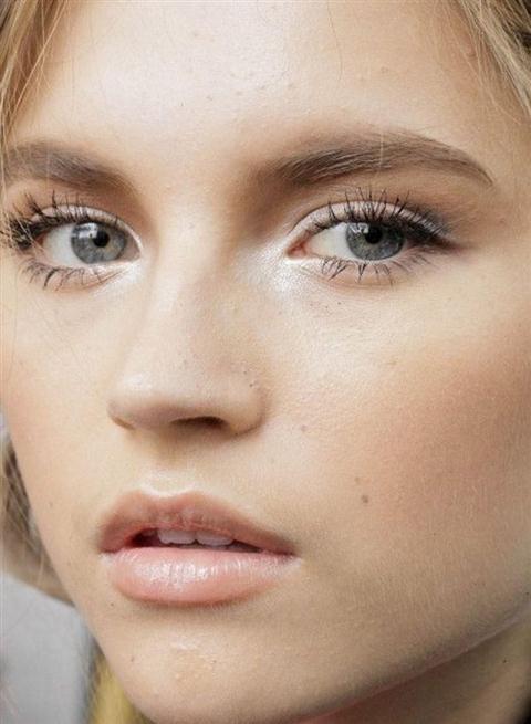 เทคนิคแต่งหน้าให้ง่ายขึ้น สวยเป๊ะได้...ในเวลาเร่งด่วน