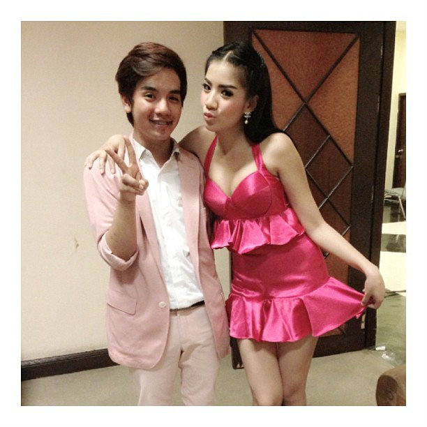 บทเพลงฟังสบาย น่ารัก ๆ จากน้องเพลง อาร์สยาม เช่นบทเพลง ทำตัวไม่น่ารัก