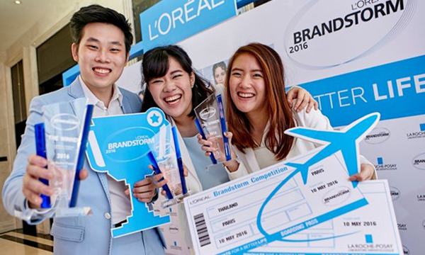 ธรรมศาสตร์! เจ๋ง คว้ารางวัลชนะเลิศ ลอรีอัล แบรนด์สตอร์ม 2016 เตรียมแข่งขันในเวทีระดับโลก