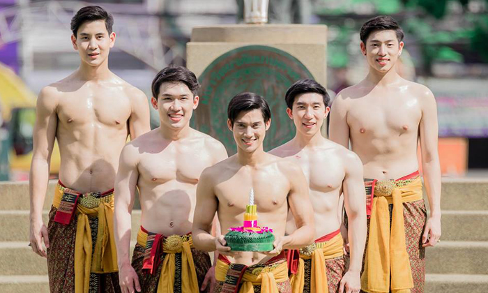 งานนี้ดี! พาไปส่องหนุ่มหล่อ ณ งานลอยกระทง “มหาวิทยาลัยเกษตรศาสตร์“