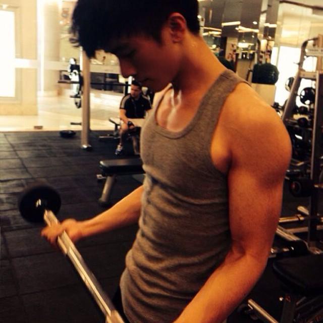 คลิกชมภาพต่อไป