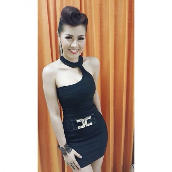 หญิงลี ศรีจุมพล