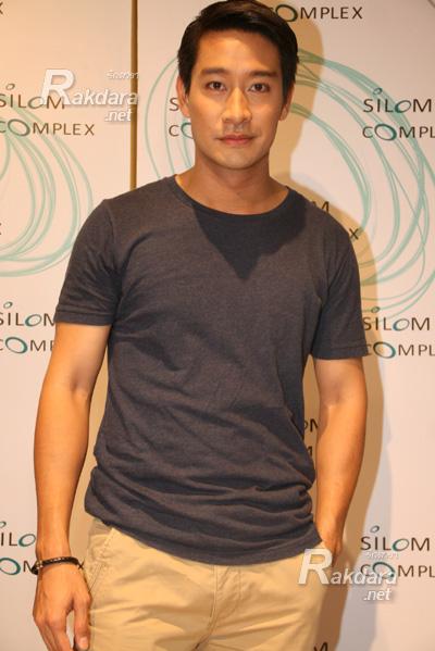 ป้อง ณวัฒน์