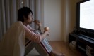 ดูทีวี เล่นมือถือในที่มืด เสี่ยงต้อหิน ตาบอด!!
