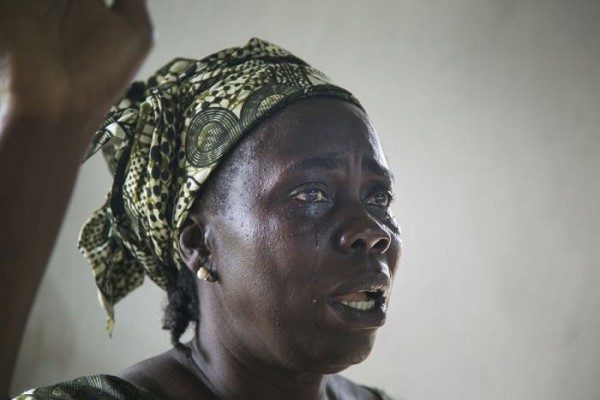 แววตาความโศกเศร้าในดินแดน อีโบล่า (6)