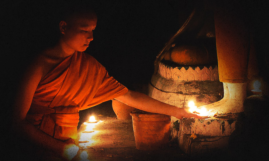 ขอเชิญชวนพุทธศาสนิกชน บริจาคเงินเพิ่มแสงสว่างให้วัดที่ห่างไกลในวันเข้าพรรษา