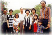 นายอานันท์-ปันยารชุน