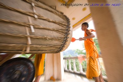 ทำไมพระต้องตีกลองตีระฆัง