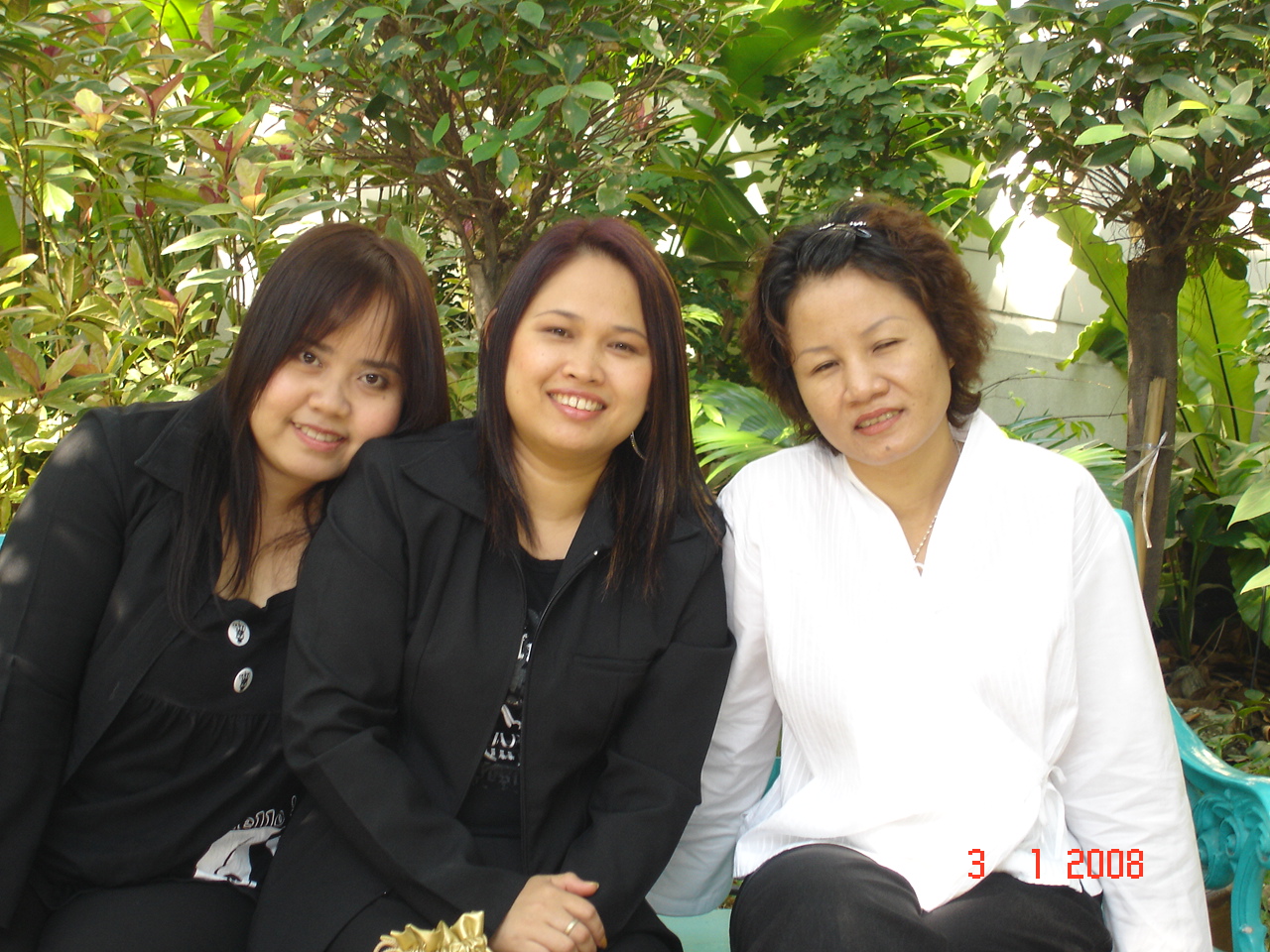 ธุรกิจลูกโซ่ที่ผิดกฏหมายกับธุรกิจขายตรง ต่างกันอย่างไร