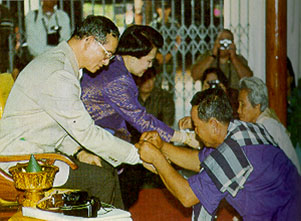 บทบาทของมูลนิธิส่งเสริมศิลปาชีพพิเศษฯ