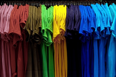 ซื้อเสื้อผ้าตามราศี