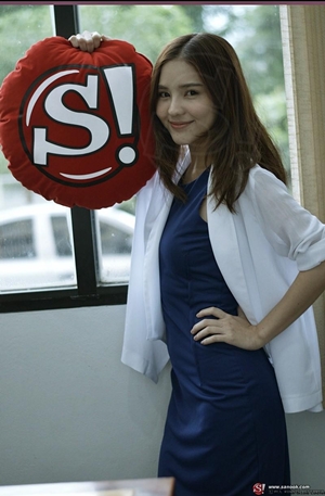 ประวัติ ออม สุชาร์ มานะยิ่ง
