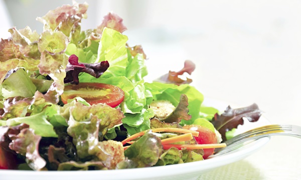 กูรู แนะเลือกทาน อาหารคลีน แบบสบายๆ กระเป๋า