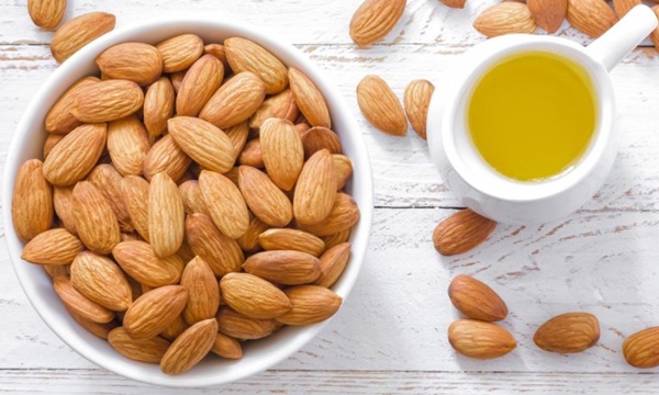อัลมอนด์ ของว่างสุดเปรื่องมีประโยชน์สูงสุด อัลมอนด์ ของว่างสุดเปรื่องมีประโยชน์สูงสุด
