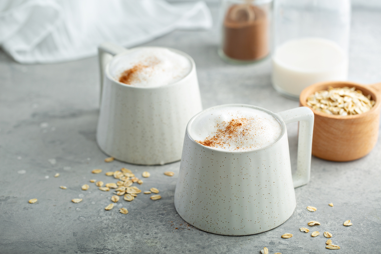 กาแฟนมข้าวโอ๊ต (Oat milk) ดีจริงไหม?