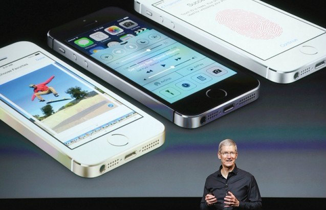 ไอโฟน "5S-5C" เดิมพันทวงแชมป์สมาร์ทโฟน...ริบหรี่