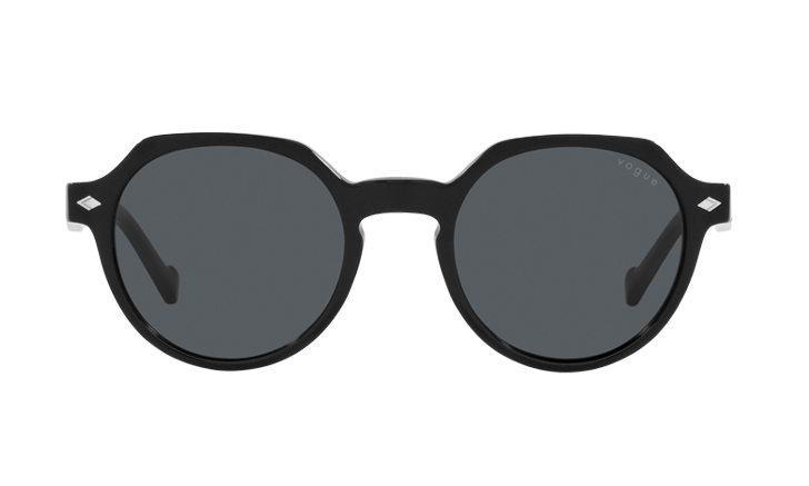 Vogue Eyewear แว่นตาผู้ชายคอลเลคชั่นแรกประจำปี 2021