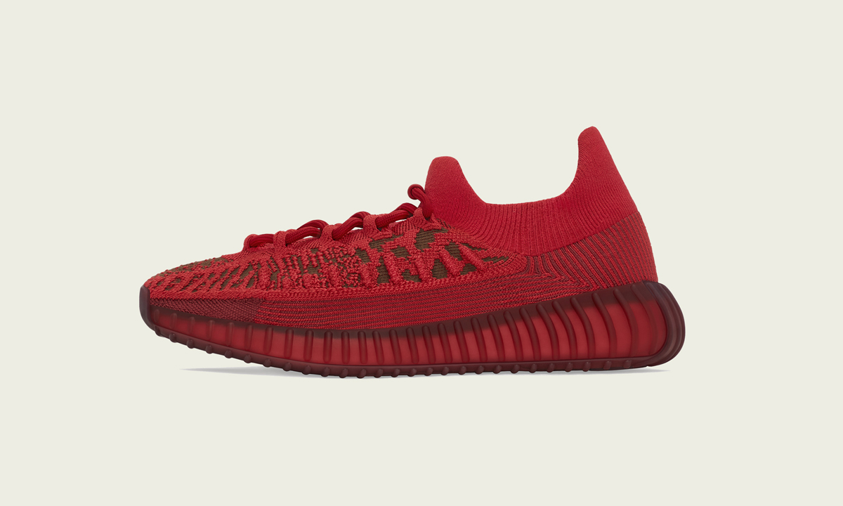 YZY 350 V2 CMPCT SLATE RED สนีกเกอร์โมเดลฮิตที่มาพร้อมโทนสีสุดร้อนแรง