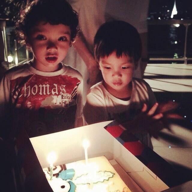 คลิกชมภาพต่อไป