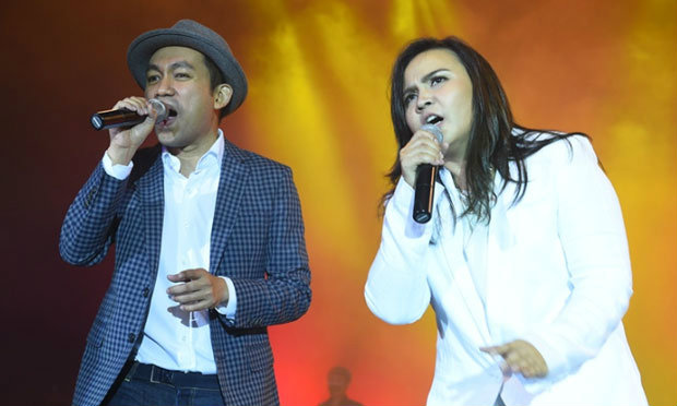 ปาน-ป๊อด พานั่งไทม์แมชชีนย้อนเวลา ดื่มด่ำเพลงฮิต!!