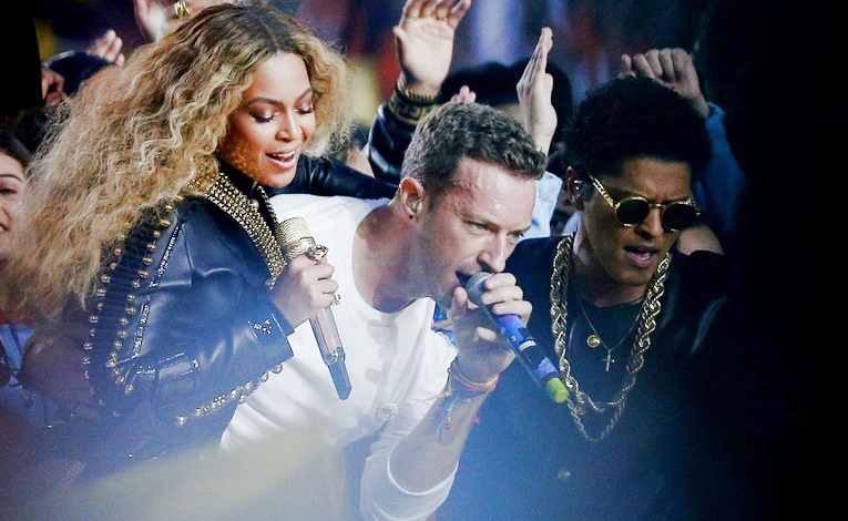 Coldplay, Beyoncé, Bruno Mars รวมพลังสะกดคนดูในโชว์ Super Bowl 50