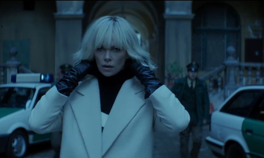 8 เรื่องจำเป็นต้องรู้ก่อนไปดู Atomic Blonde