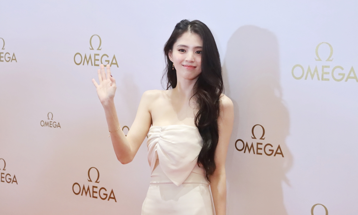 “ฮันโซฮี” สวยสง่าท่ามกลางแสงแฟลชในงาน OMEGA ที่พารากอน