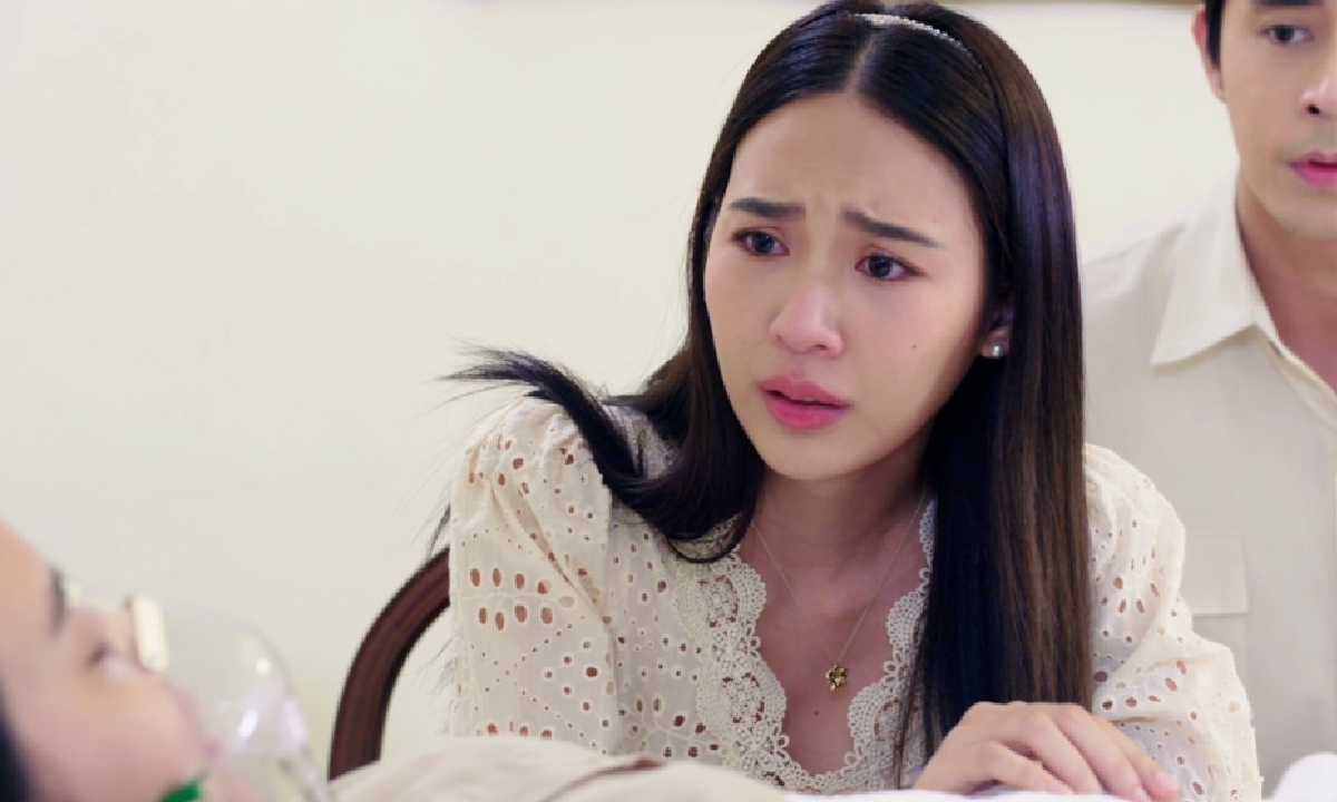 เรื่องย่อ กรงดอกสร้อย EP.11 เหตุการณ์ระทึกที่คุ้มยุพเรศ