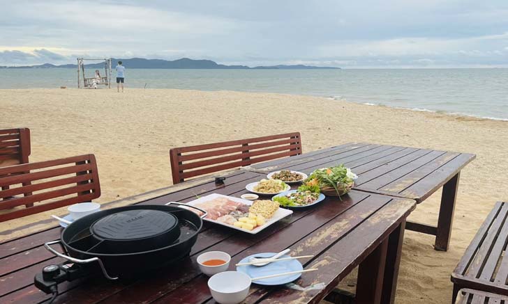 หมูกระทะ On The Beach บริการใหม่จากร้านวิวมาเร่ซีฟู้ด พัทยา