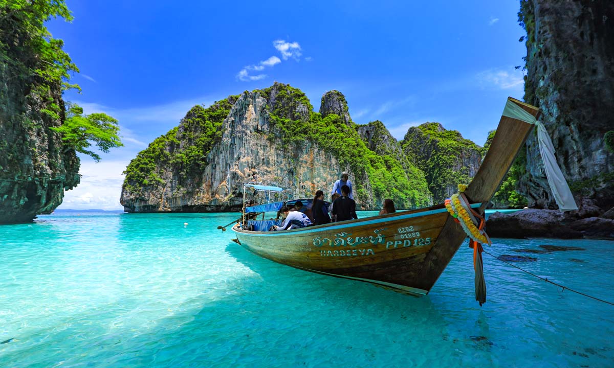 เผยรายชื่อ 17 จังหวัดนำร่องเปิดเมืองรับนักท่องเที่ยวต่างชาติ ดีเดย์ 1 พ.ย. นี้