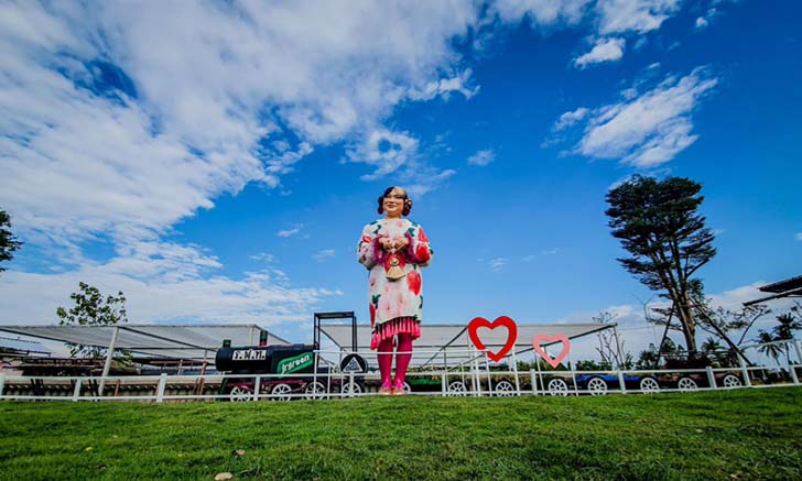 หุ่นเจ๊แต๋ว หอแต๋วแตก แลนด์มาร์คใหม่ราชบุรี! ที่ JRgreen ข้างร้านครัวลุงรงค์