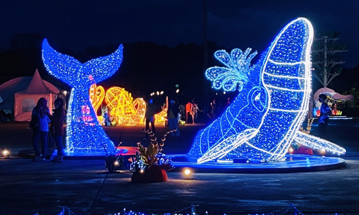 Aqua Lumina เทศกาลประดับไฟริมชายหาด ริมทะเลอันดามัน กระบี่ พังงา ภูเก็ต