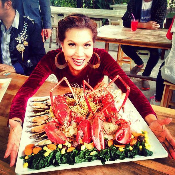 คลิกชมภาพต่อไป