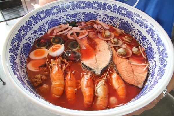 คลิกชมภาพต่อไป